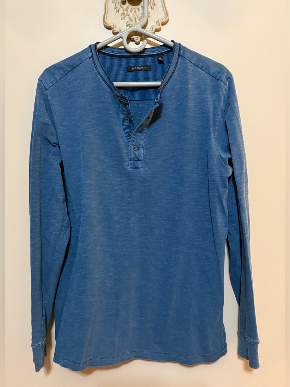 Jeremiah Men’s Blue Long-Sleeve Henley Shirt Sz M